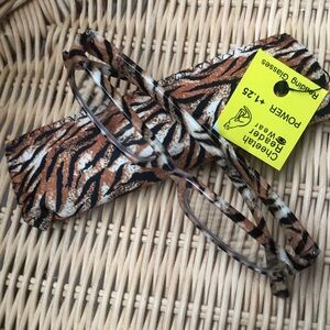 Reading Glasses +1.25 animal print NWT